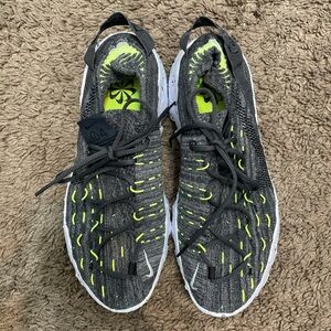 Women Nike DayBreak 7.5